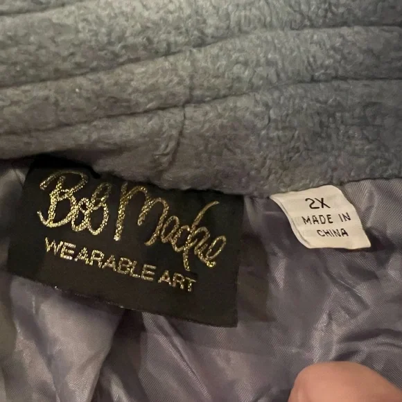 Bob Mackie Wearable Art Fleece Jacket – Gray Embroidered Floral – Plus Size 2X - Picture 4 of 7